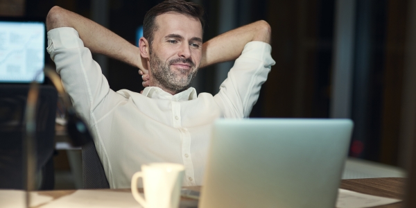 Man geniet ervan dat hij niks hoeft te doen 